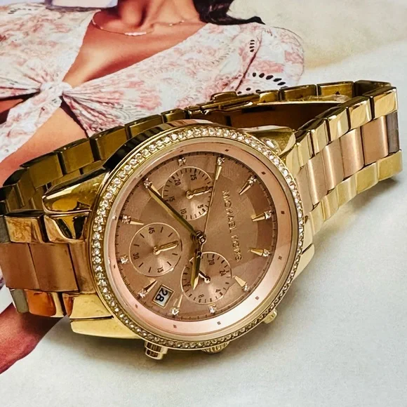 Used Michael Kors Rose Gold Watch s-l400.jpg main image 2